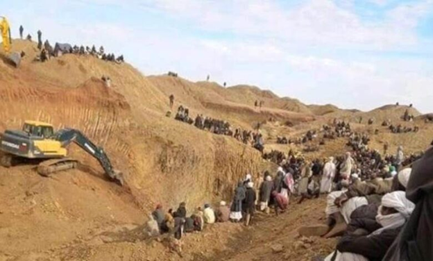 تعدين أهلي في منطقة سنقو بجنوب دارفور 